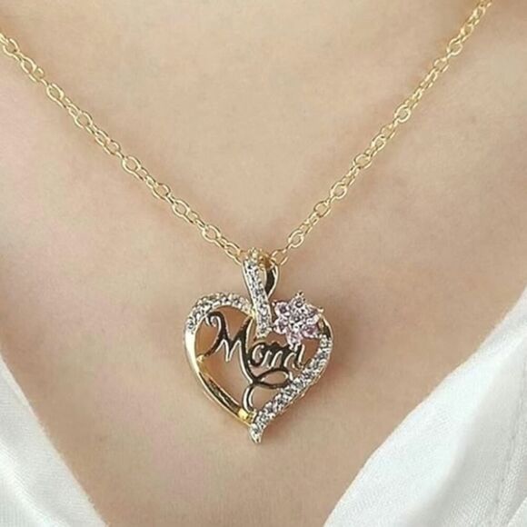 Elegant "MOM" Heart Shaped Pendant Necklace - Picture 9 of 9